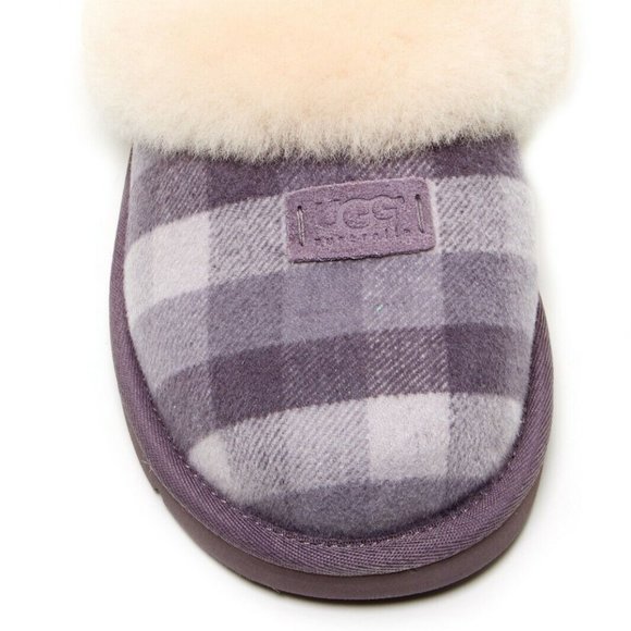 UGG Australia Women's Size 5 Cozy Flannel Slippers - Picture 2 of 3